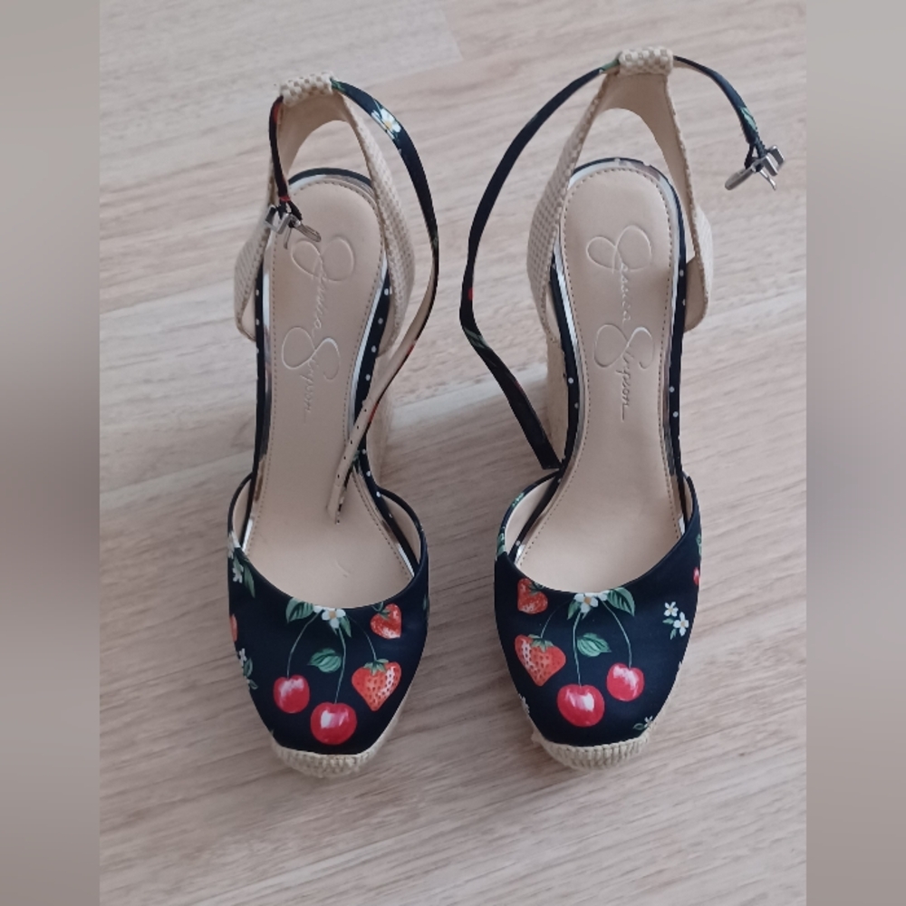 Jessica Simpson Wedges (INTACT) - Picture 2 of 4